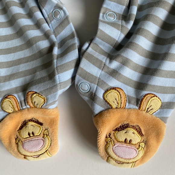 Disney Baby Tigger Embroidered Striped One-Piece Cotton Footie Sleeper Size 6M - Picture 3 of 8